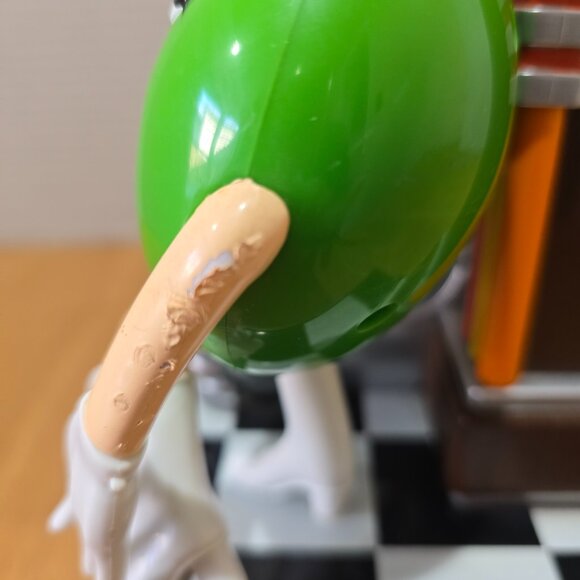 Vintage M&M's Rock 'N Roll Cafe Jukebox Candy Dispenser - Picture 4 of 7